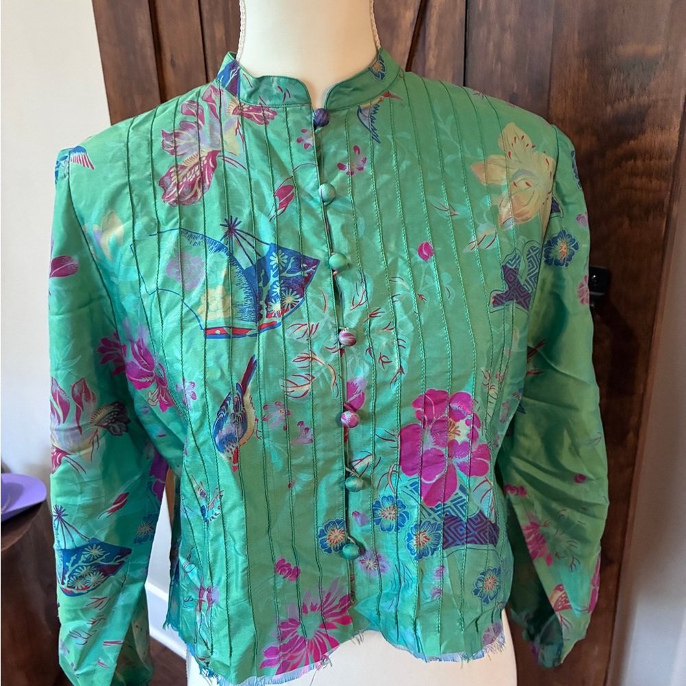 Stunning Vintage Siamese Trader 100% Taiwanese Silk Blouse